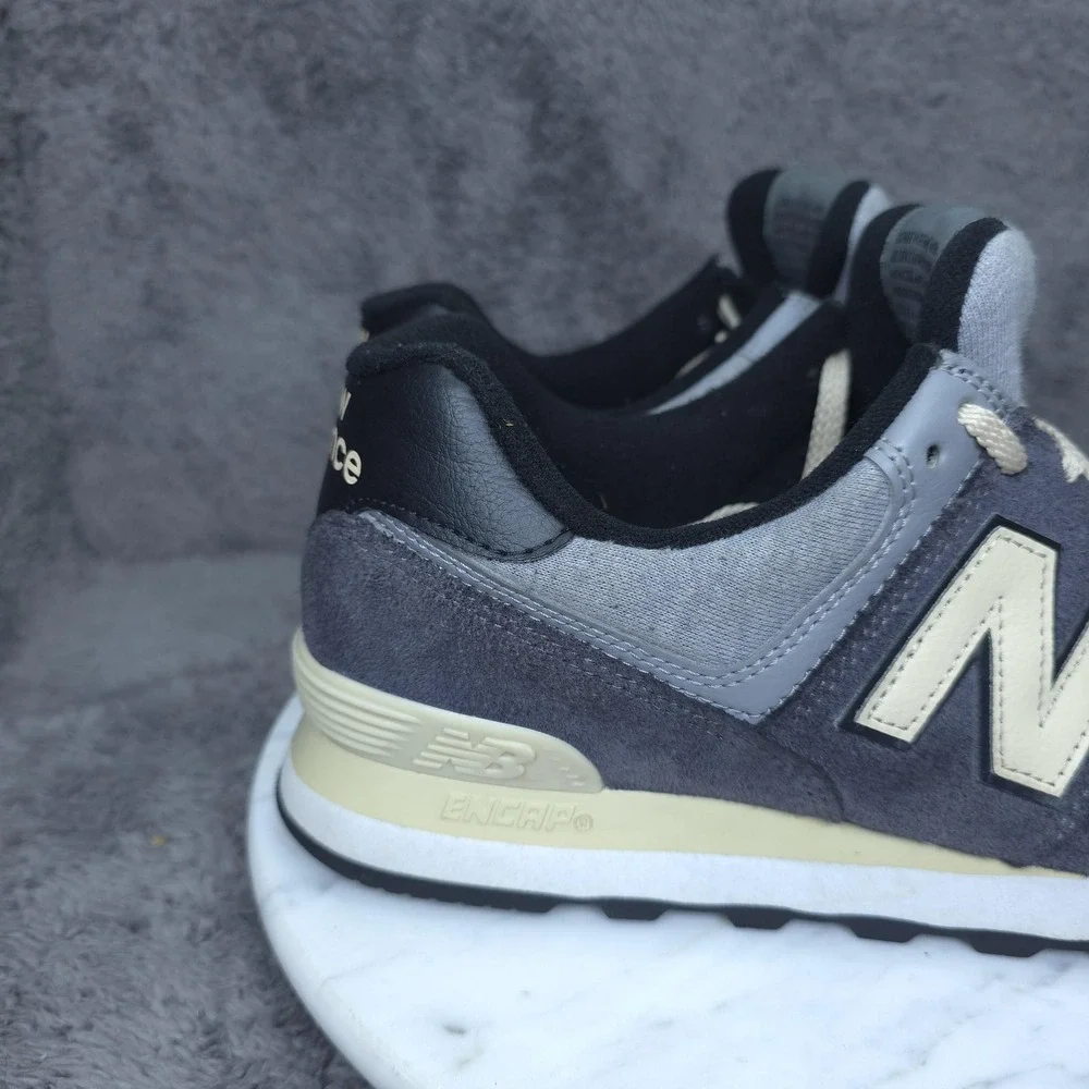 New Balance 574 Shoes Mens Size 10 Gray Suede Mesh Low Top Sneakers U574LGG
